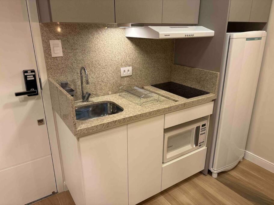 Studio Moderno Ap 52 Soho Life Curitiba Bagian luar foto